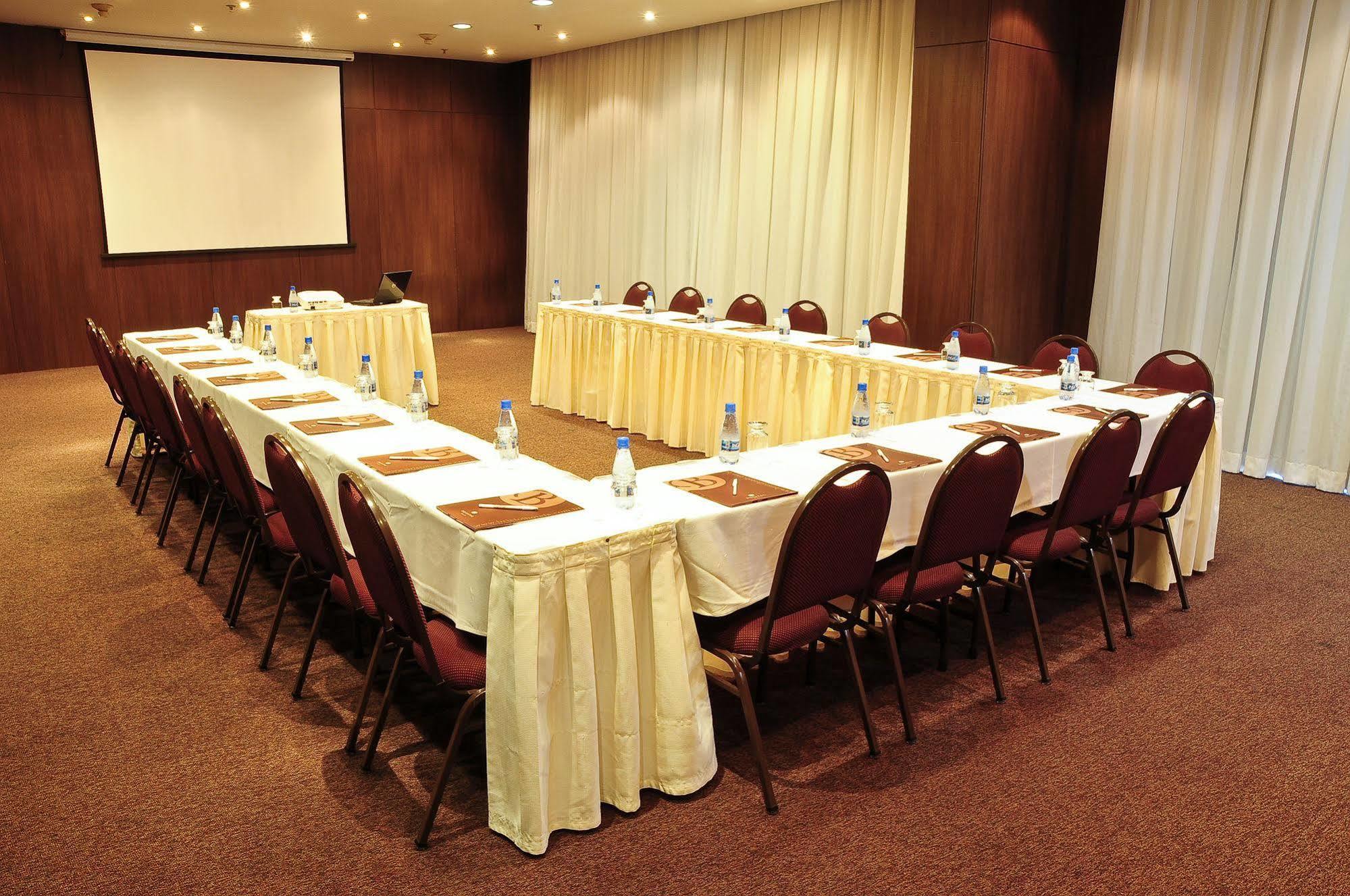 Bristol Merit Hotel Belo Horizonte Extérieur photo